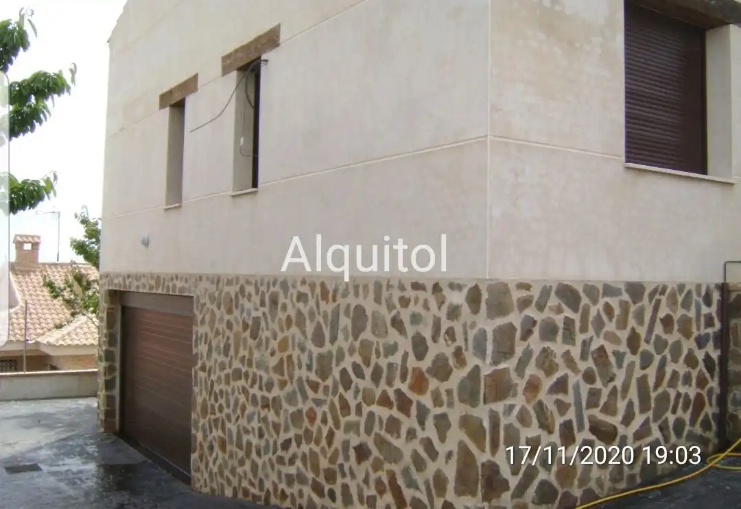 Casa de 130 m² a Cobisa
