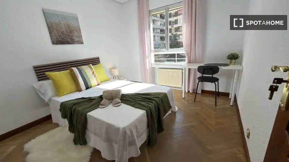 Кімната в оренду, Madrid