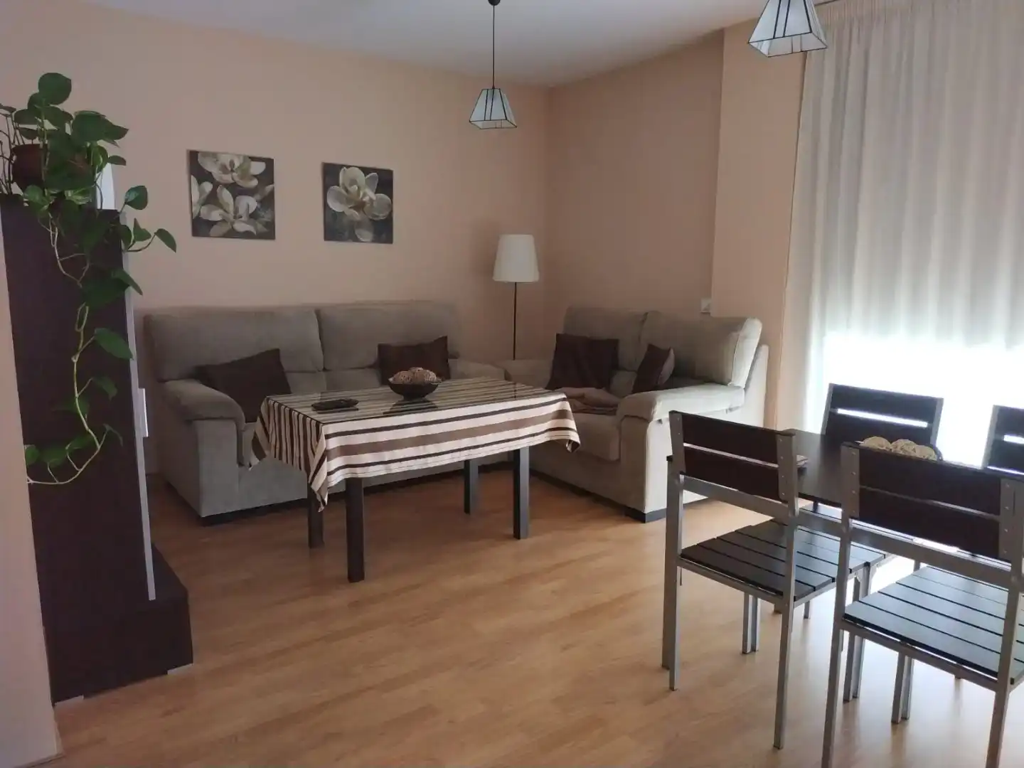 Piso de 77 m² en Carmona