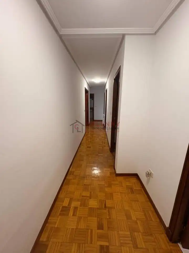 Piso de 90 m² en Ourense