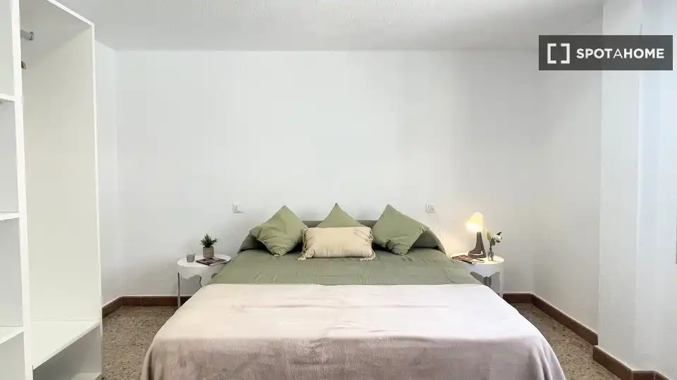 Chambre à louer, Burjassot