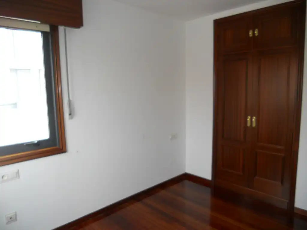 Piso de 100 m² en Santiago de Compostela
