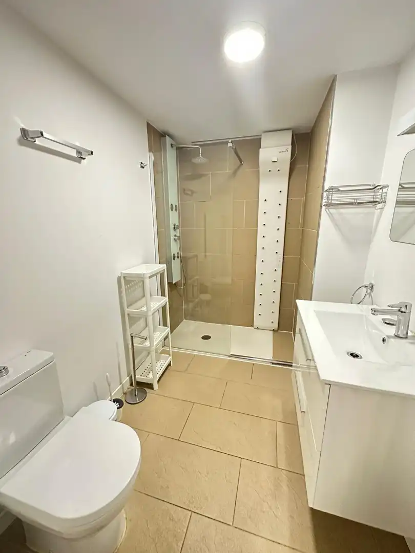 Habitación 100 m², Pamplona