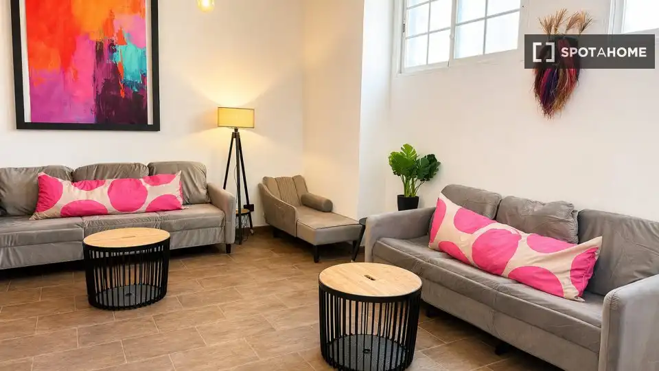 Habitación 451 m², Valencia