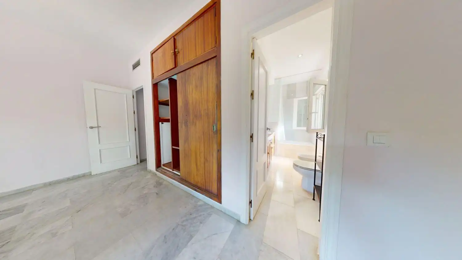 Casa de 370 m² en Mairena del Aljarafe