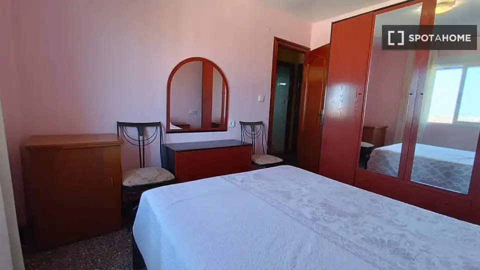 Habitación 75 m², Alicante
