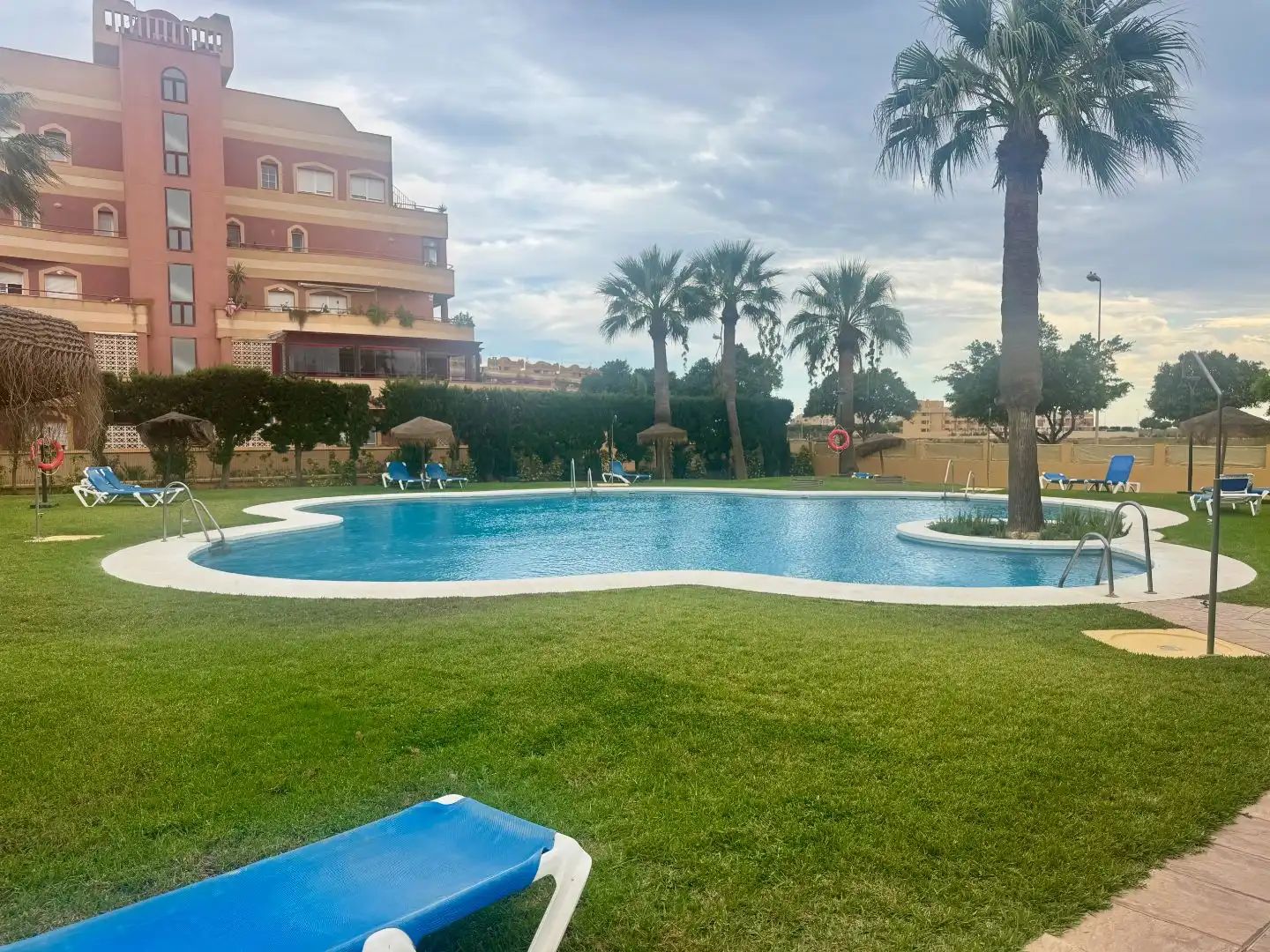 Piso de 80 m² en Roquetas de Mar