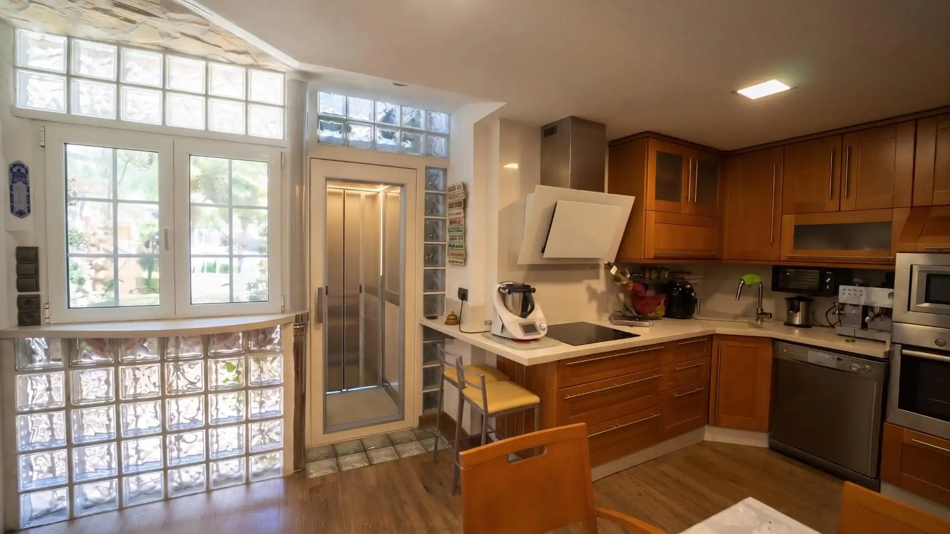 Piso de 350 m² en Huétor Vega