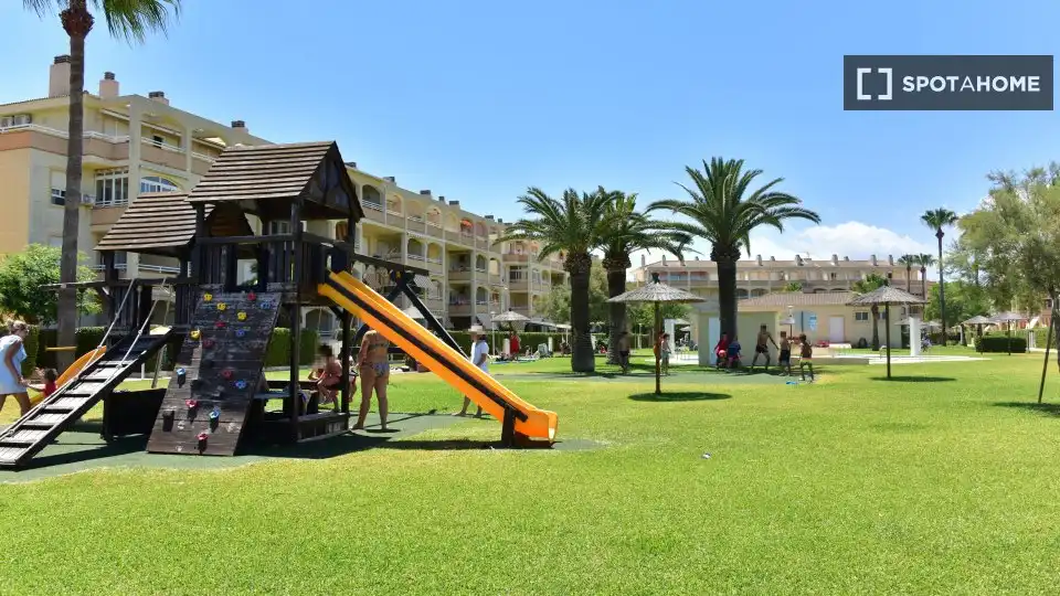 Habitación 75 m², Dénia