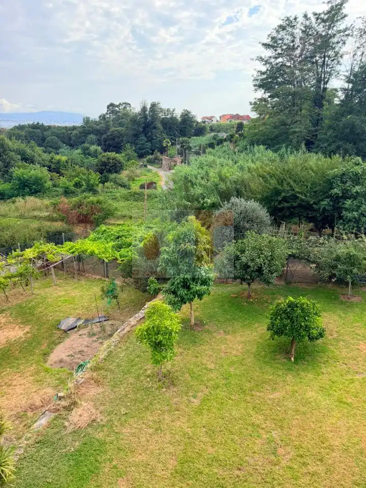 Piso de 130 m² en Moaña