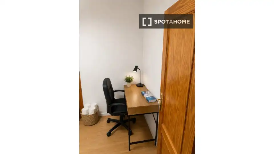 Habitación 90 m², Alicante