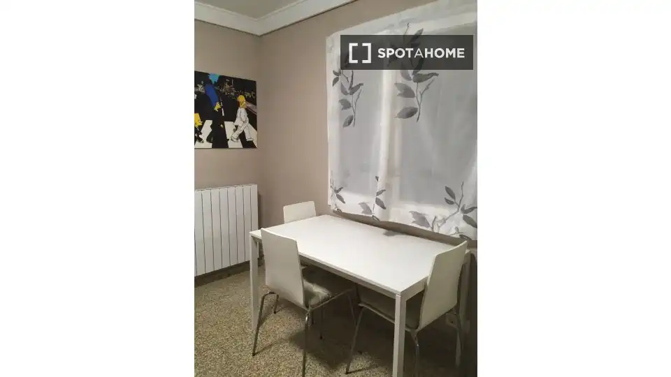 Habitación 69 m², Zaragoza