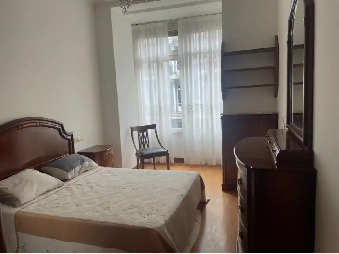 Piso de 85 m² en Oviedo