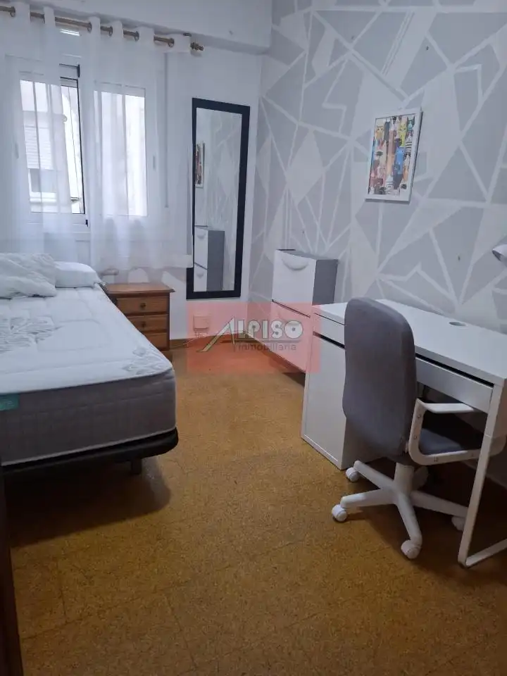 Piso de 85 m² en Ourense