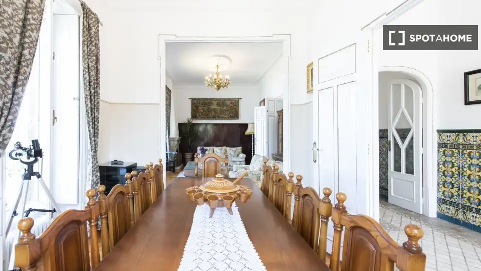 Habitación 437 m², Redondela
