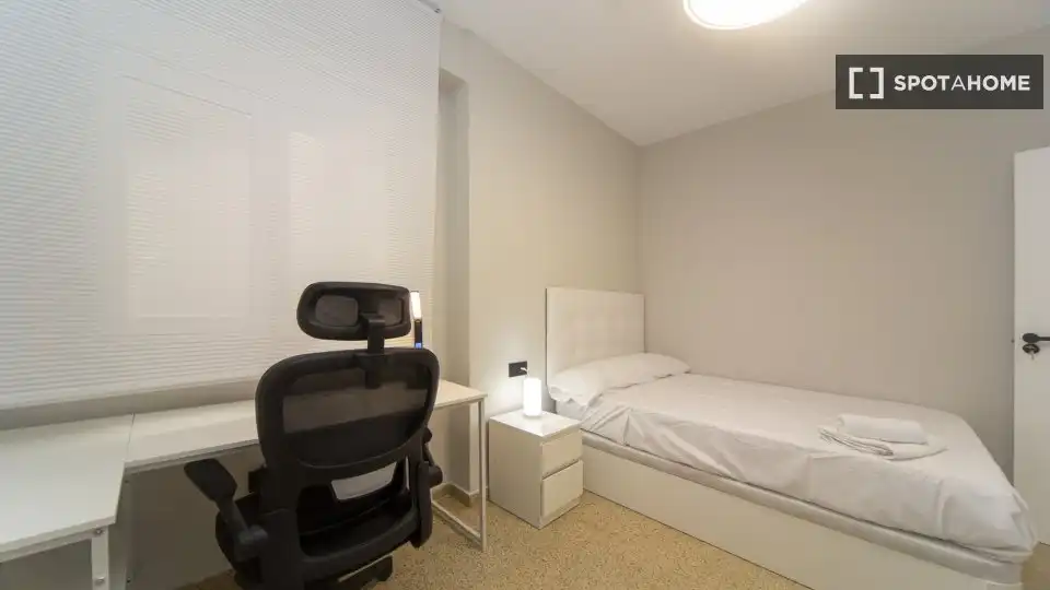 Habitación 138 m², Granada