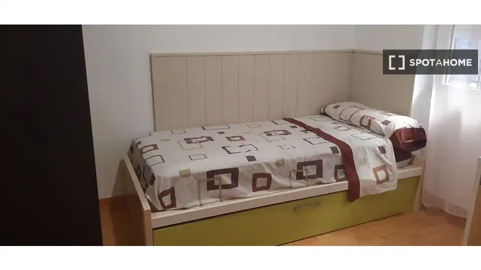 Habitación 92 m², Granada