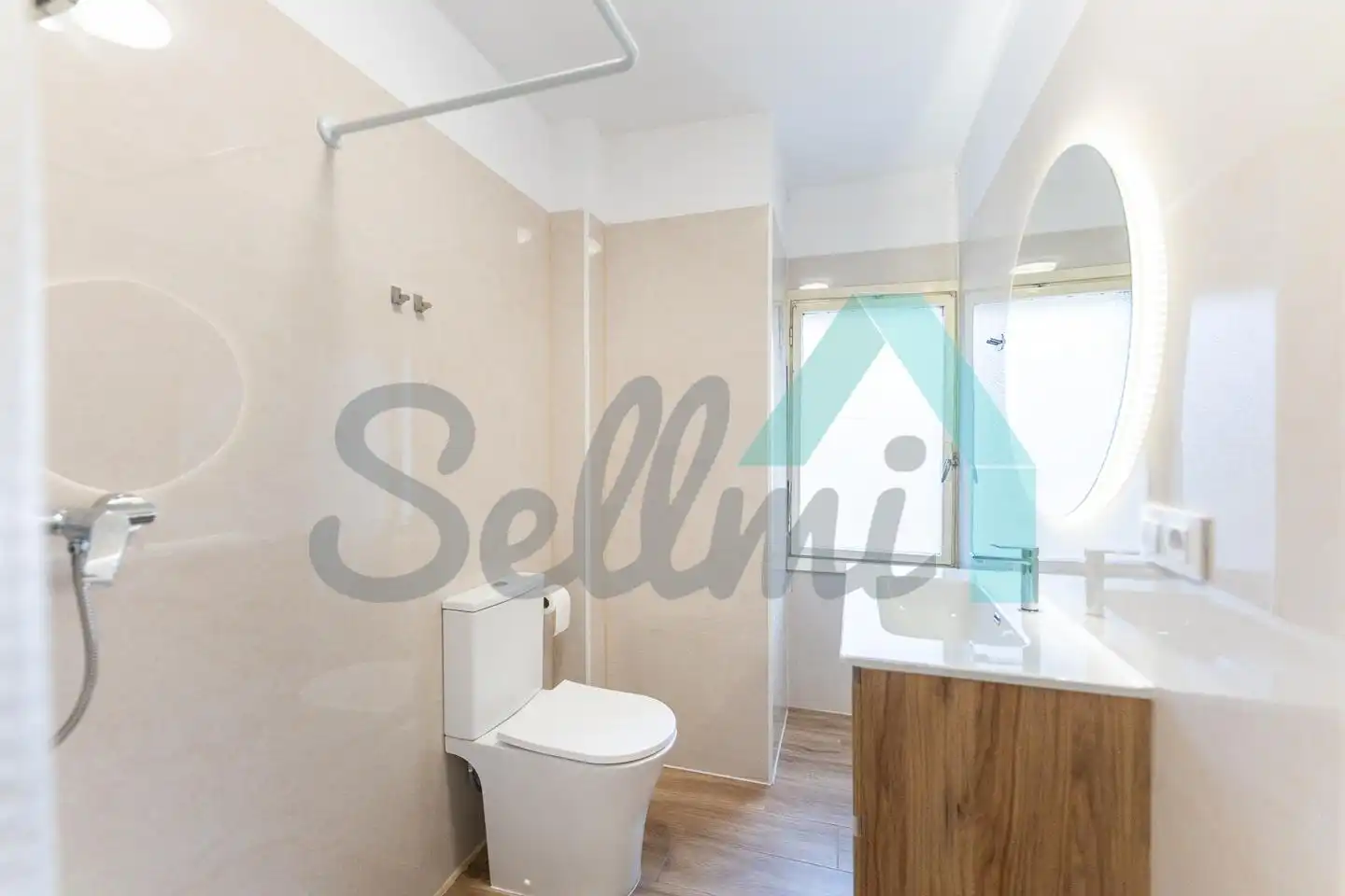 Pis de 58 m² a Llangréu / Langreo