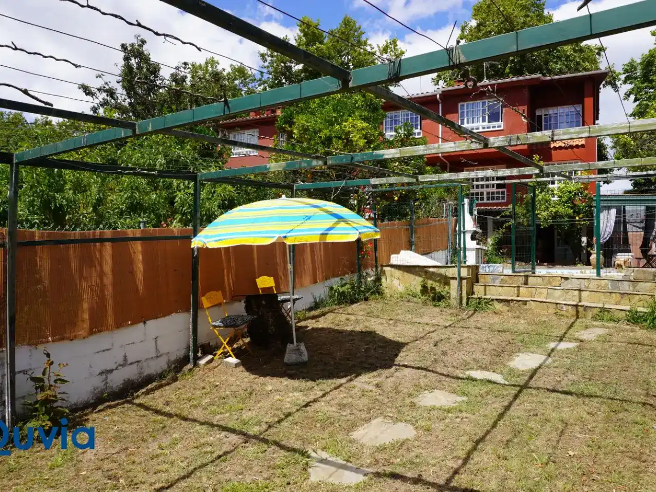 Habitación 250 m², Oleiros