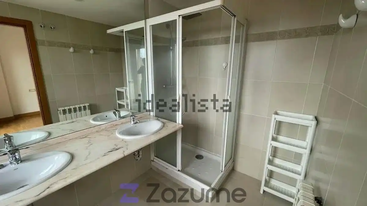 Moradia 300 m² em Pamplona / Iruña