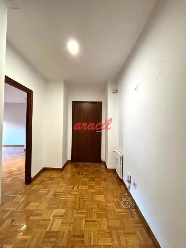 Apartamento 267 m² em Ourense