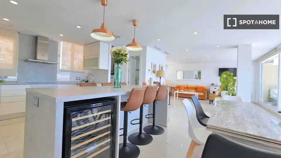 Habitación 230 m², España