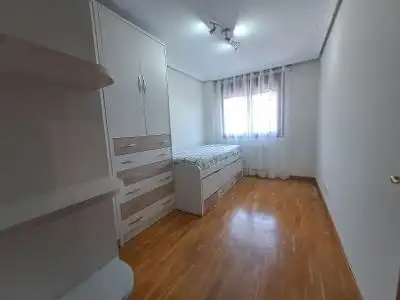 Piso de 66 m² en Oviedo