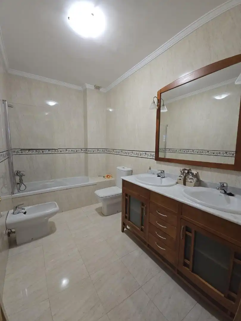 Piso de 100 m² en Padul