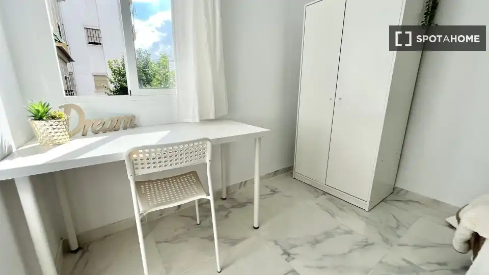 Habitación 81 m², Sevilla