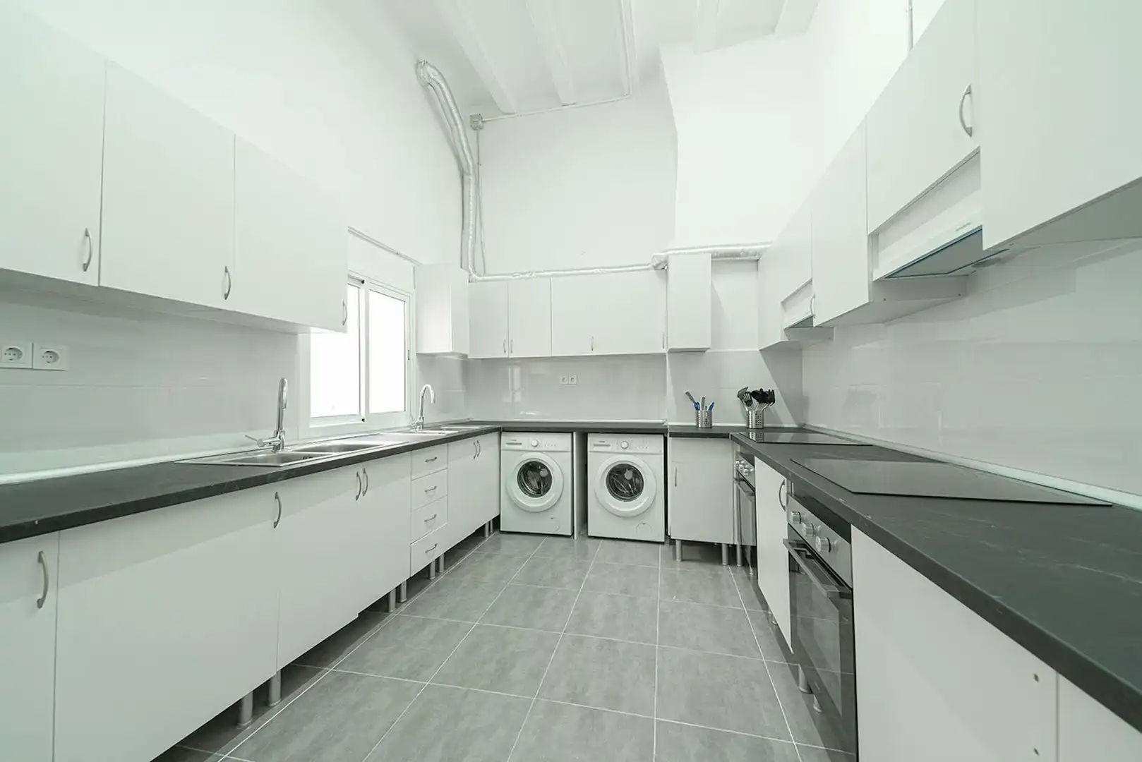 Habitación 350 m², Barcelona