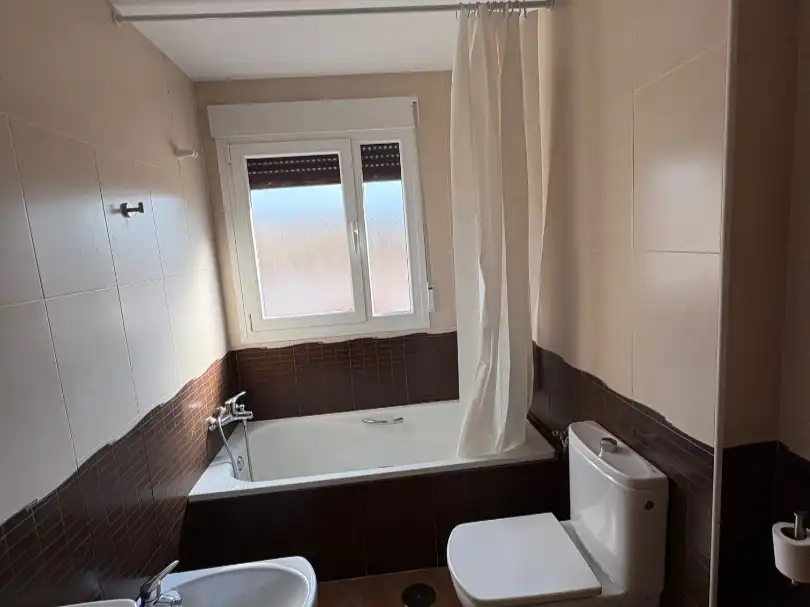 Piso de 90 m² en Villarejo de Fuentes