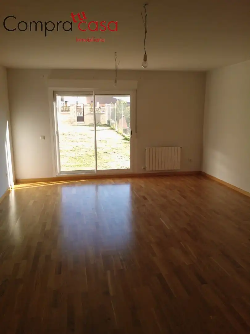 Casa de 210 m² en Revenga