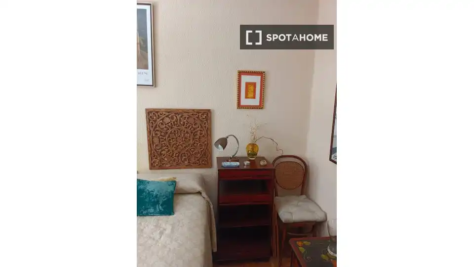 Habitación 86 m², Oviedo
