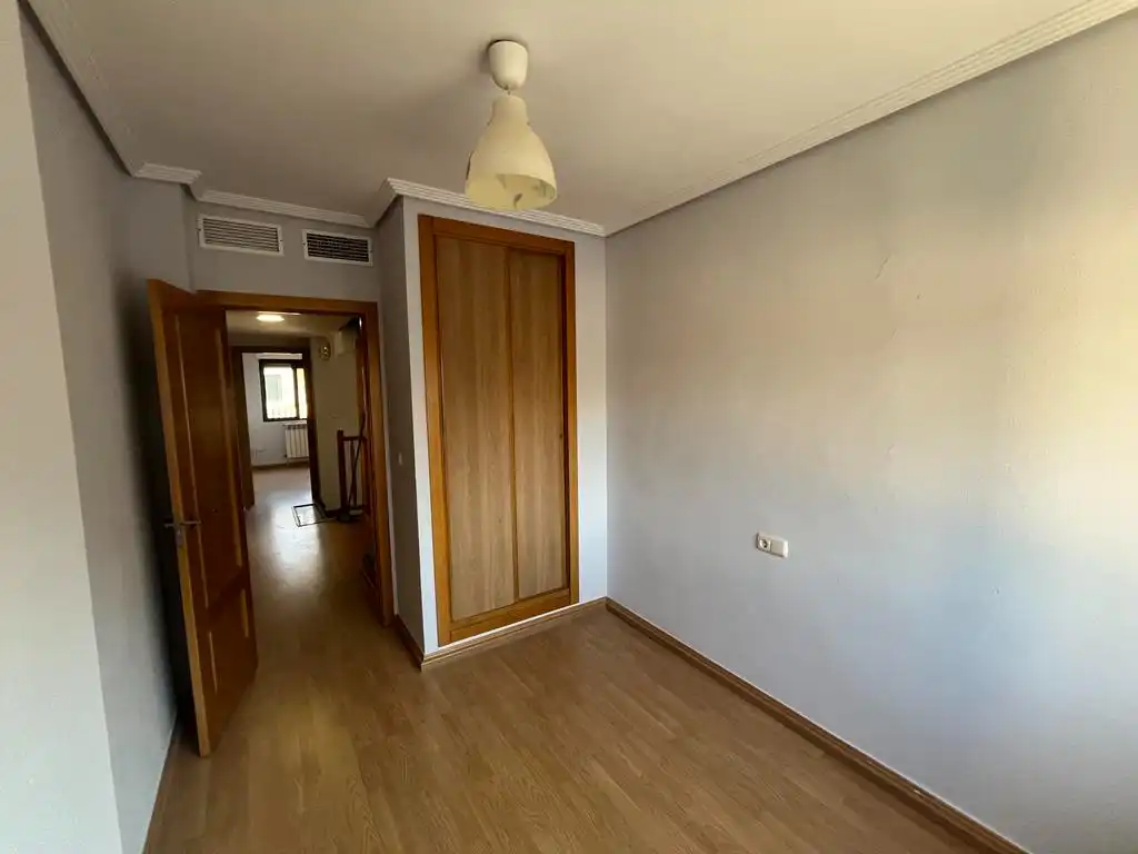 Piso de 260 m² en Albacete