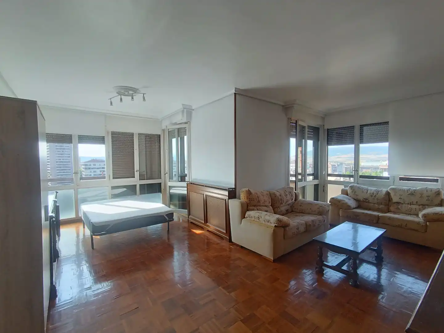 Habitación 100 m², Pamplona
