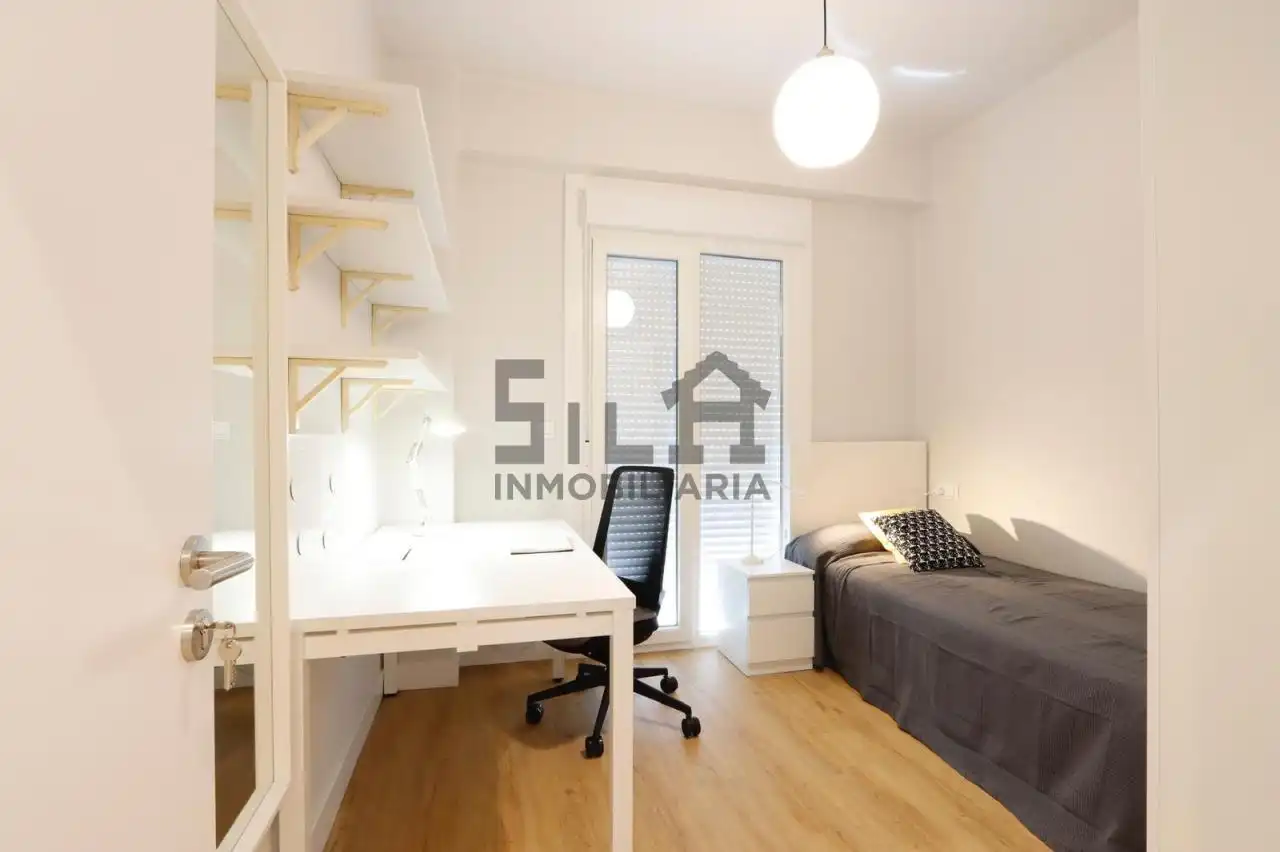 Habitación 81 m², Ourense