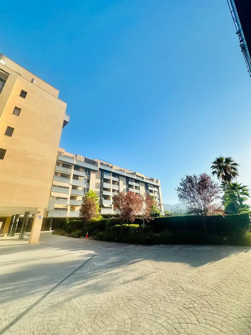 Piso de 85 m² en Granada