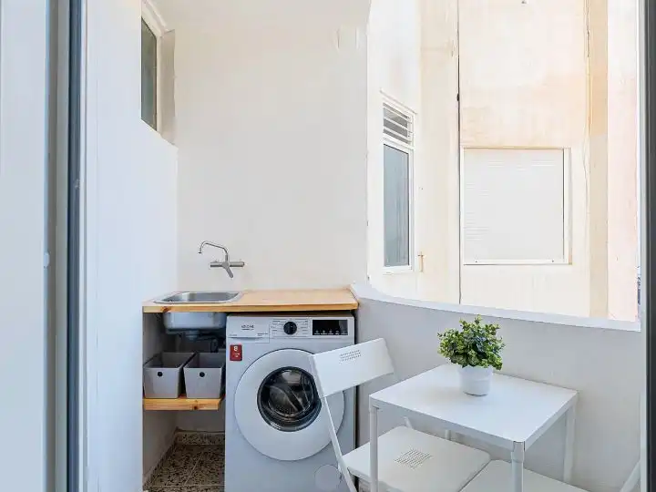 Habitació de lloguer, Torrevella