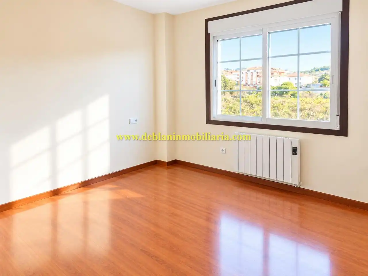 Piso de 90 m² en Tui