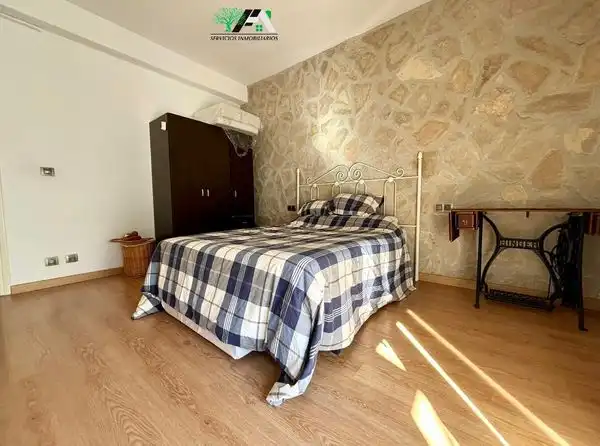 Casa de 217 m² en Baeza