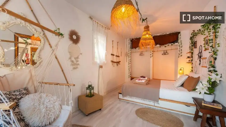 Habitación 81 m², Alcolea