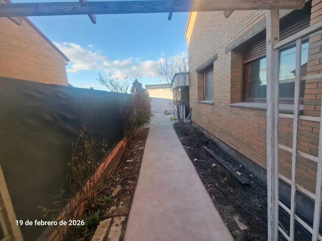 Casa de 236 m² en Novés