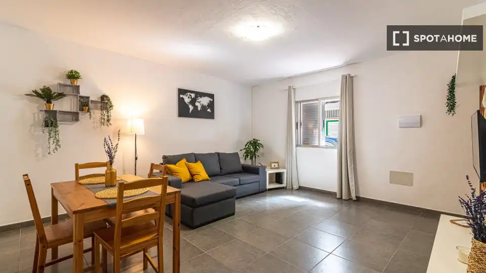 Habitación 75 m², Arico
