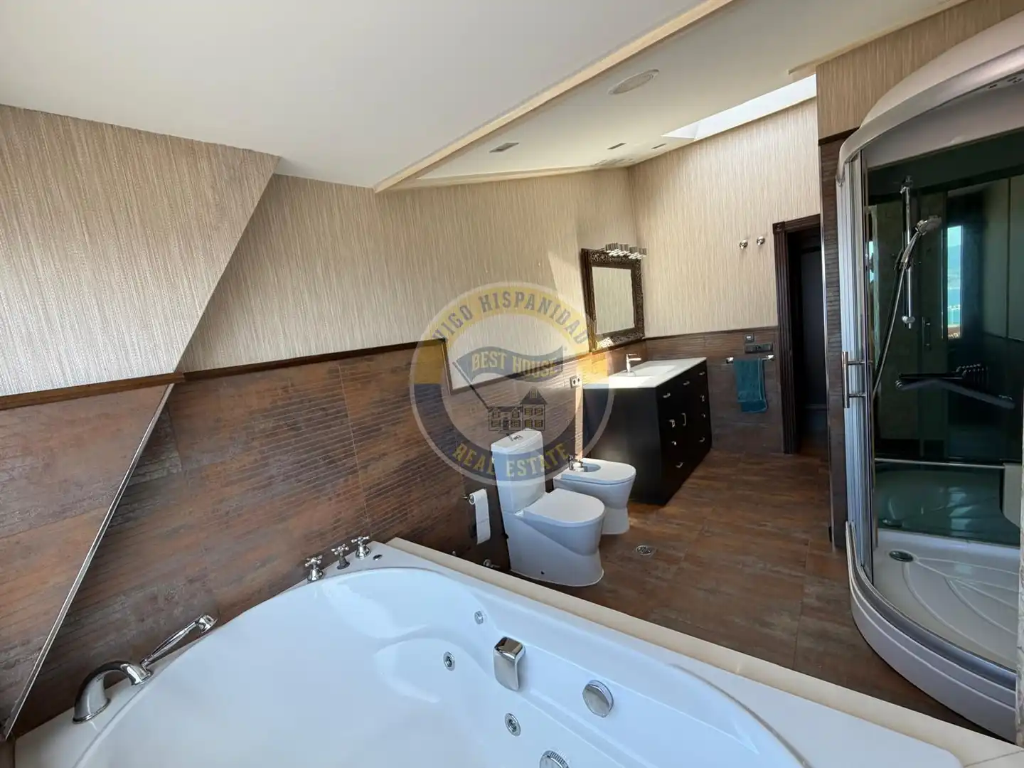 Piso de 250 m² en Vigo