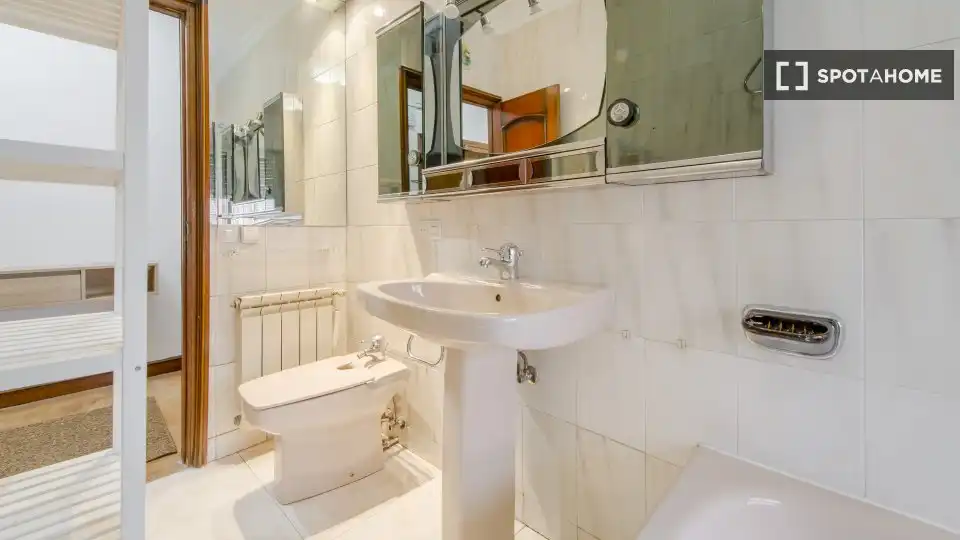 Room for rent, Madrid