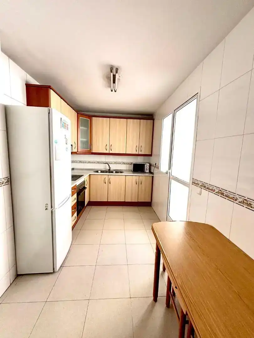 Habitación 130 m², Almería