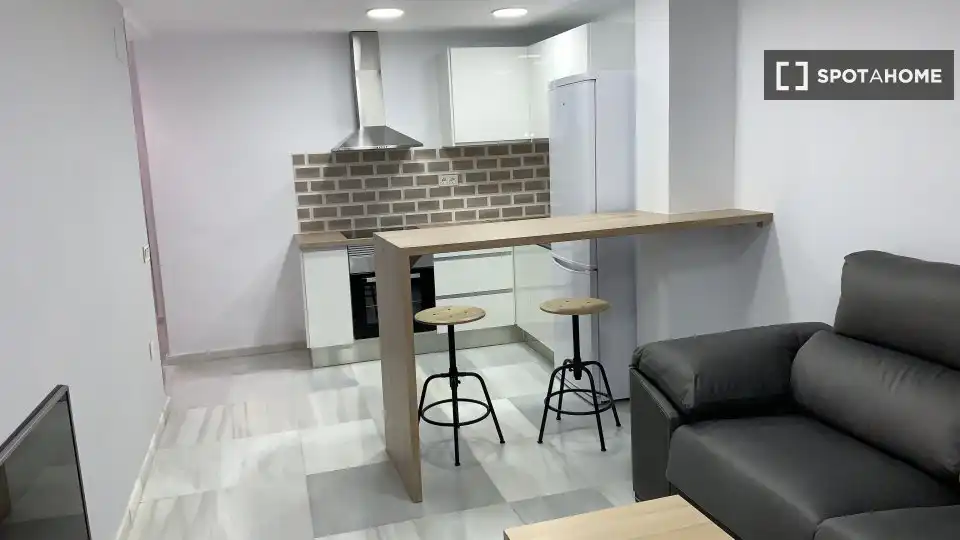 Habitación 86 m², Almería