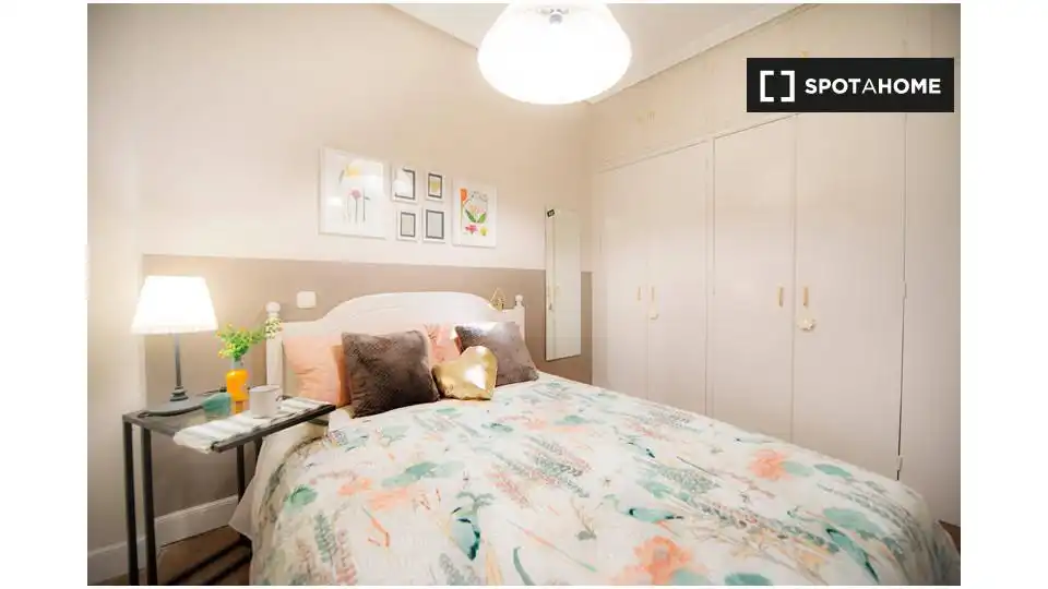Habitación 81 m², Bilbao