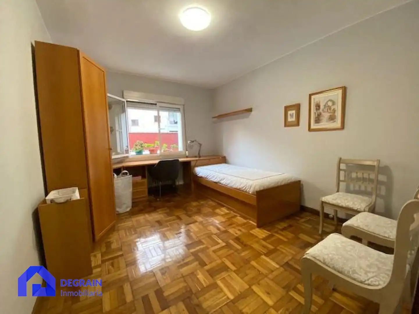 Piso de 81 m² en Oviedo