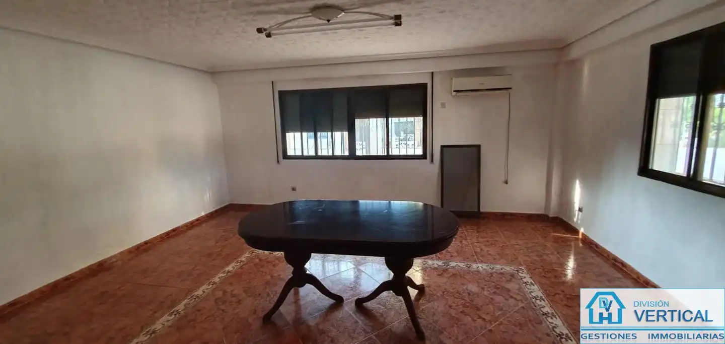 Casa de 630 m² en Riba-roja de Túria